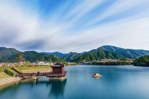 謝倫燦視角下的藝術(shù)產(chǎn)業(yè)運(yùn)營戰(zhàn)略分析 聚焦市場信息、消費(fèi)需求與科技企業(yè)孵化器